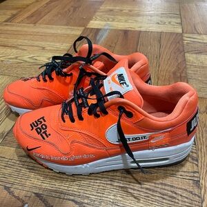 Nike Air Max 1 Orange size 6